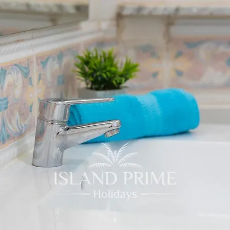 Amazing Seaviews In Vm237 Apartman