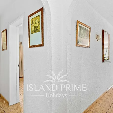 Amazing Seaviews In Vm237 Apartman